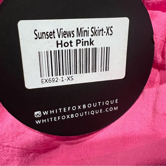 White Fox Sunset Views hot pink mini skirt XS - Picture 10 of 14